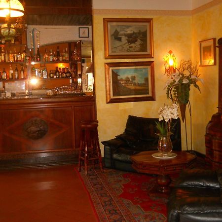 Hotel Il Rustichello Lonato Buitenkant foto