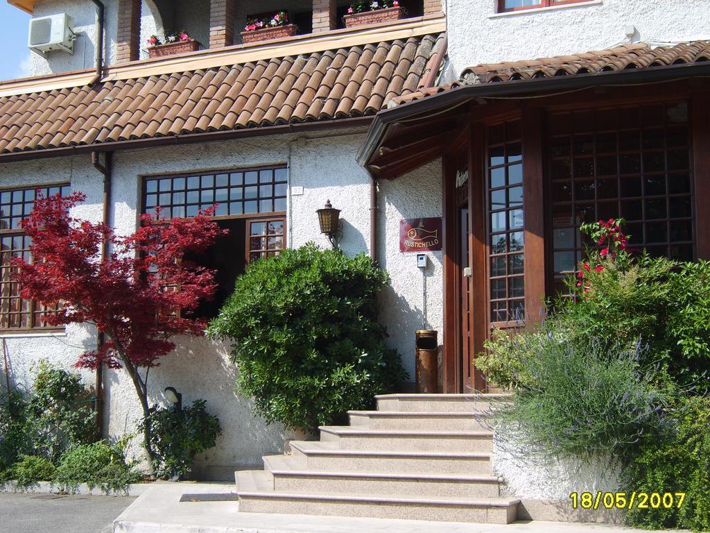 Hotel Il Rustichello Lonato Buitenkant foto